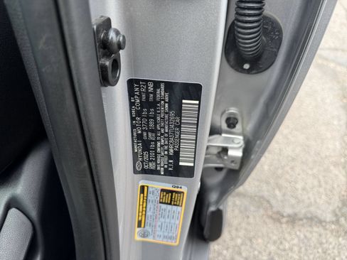 Used 2026 Hyundai Venue SEL FWD image 28