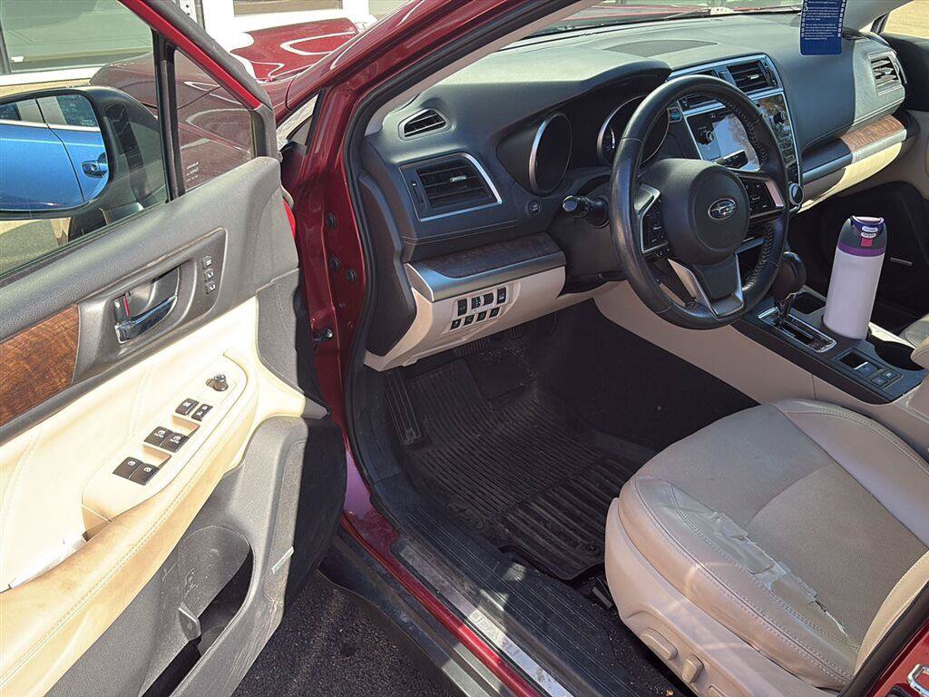 Used 2018 Subaru Outback 3.6R Limited AWD/4WD image 7