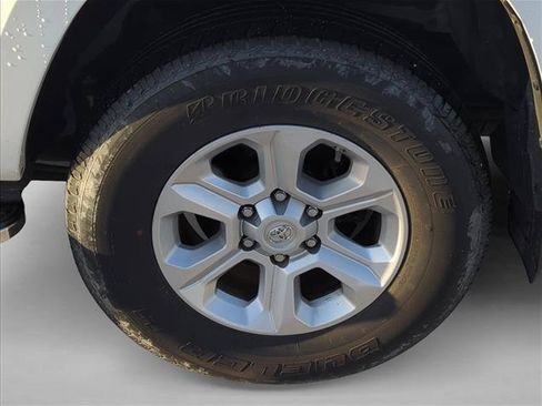 Used 2016 Toyota 4Runner SR5 Premium RWD image 8