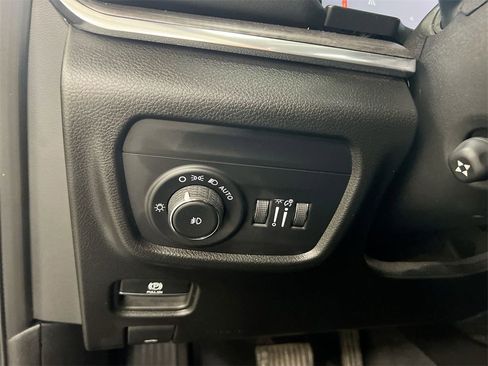 Used 2023 Jeep Grand Cherokee Overland w/ Adv Protech Group III image 18