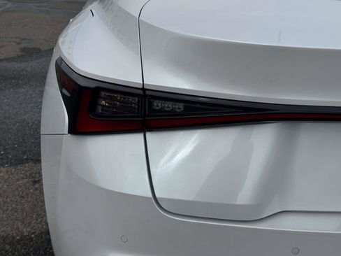 Used 2023 Lexus IS 300 AWD w/ Premium Package image 10