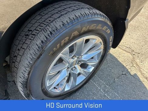 Used 2021 Chevrolet Tahoe Premier w/ Premium Package image 20