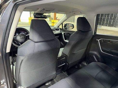 Certified 2022 Toyota RAV4 LE AWD/4WD image 27