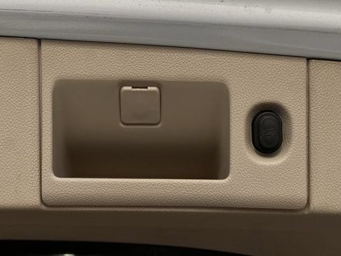 Used 2020 Cadillac Escalade Premium Luxury RWD image 26