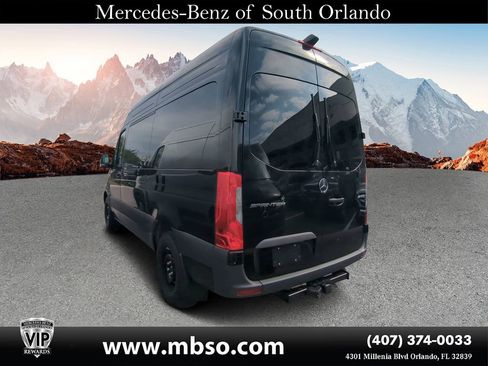Used 2025 Mercedes-Benz Sprinter 2500 image 16