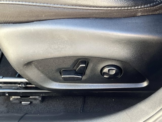Used 2019 Jeep Compass Limited AWD/4WD image 30