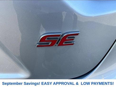 Used 2021 Toyota Corolla SE w/ SE Premium Package FWD image 23