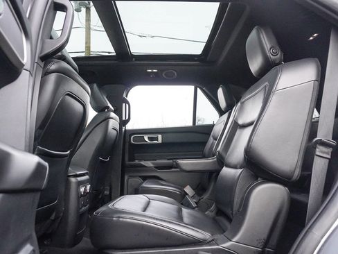 Used 2020 Ford Explorer XLT w/ Equipment Group 202A image 42