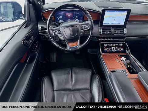 Used 2021 Lincoln Navigator Reserve image 24