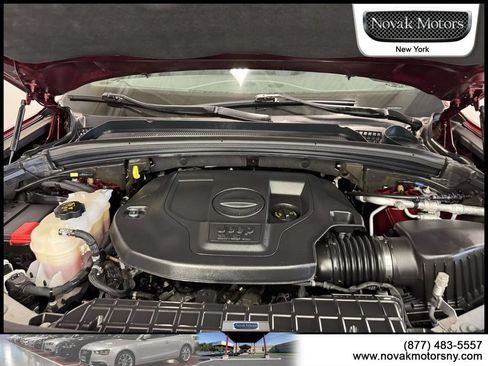 Used 2022 Jeep Grand Cherokee L Overland w/ Luxury Tech Group IV AWD/4WD image 7
