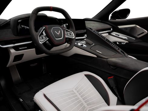 Used 2023 Chevrolet Corvette Stingray Premium Conv w/ Z51 Performance Package RWD image 32