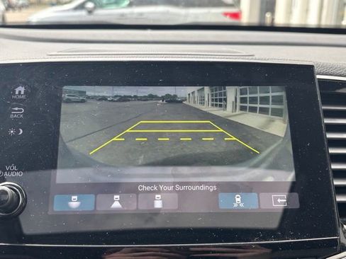 Used 2021 Honda Pilot Touring image 23
