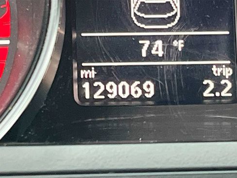 Used 2017 Volkswagen Jetta SE FWD image 12