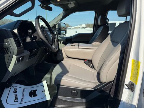 Used 2020 Ford F350 XL w/ Power Equipment Group image 11