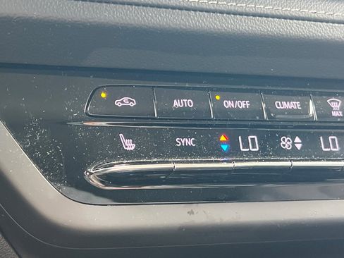 Used 2022 Buick Envision Preferred image 29