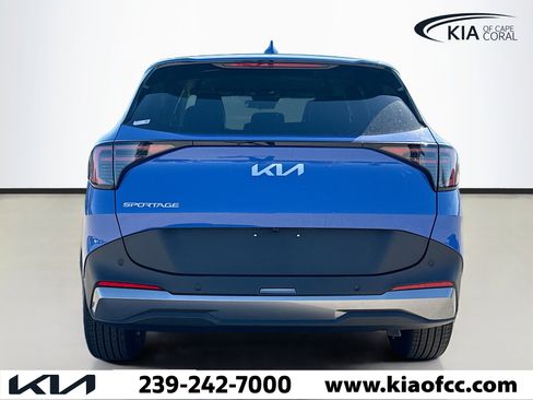 New 2026 Kia Sportage EX image 4