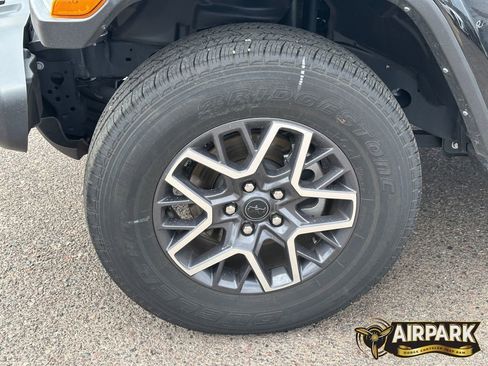 New 2024 Jeep Wrangler Unlimited Sahara w/ Safety Group AWD/4WD image 10