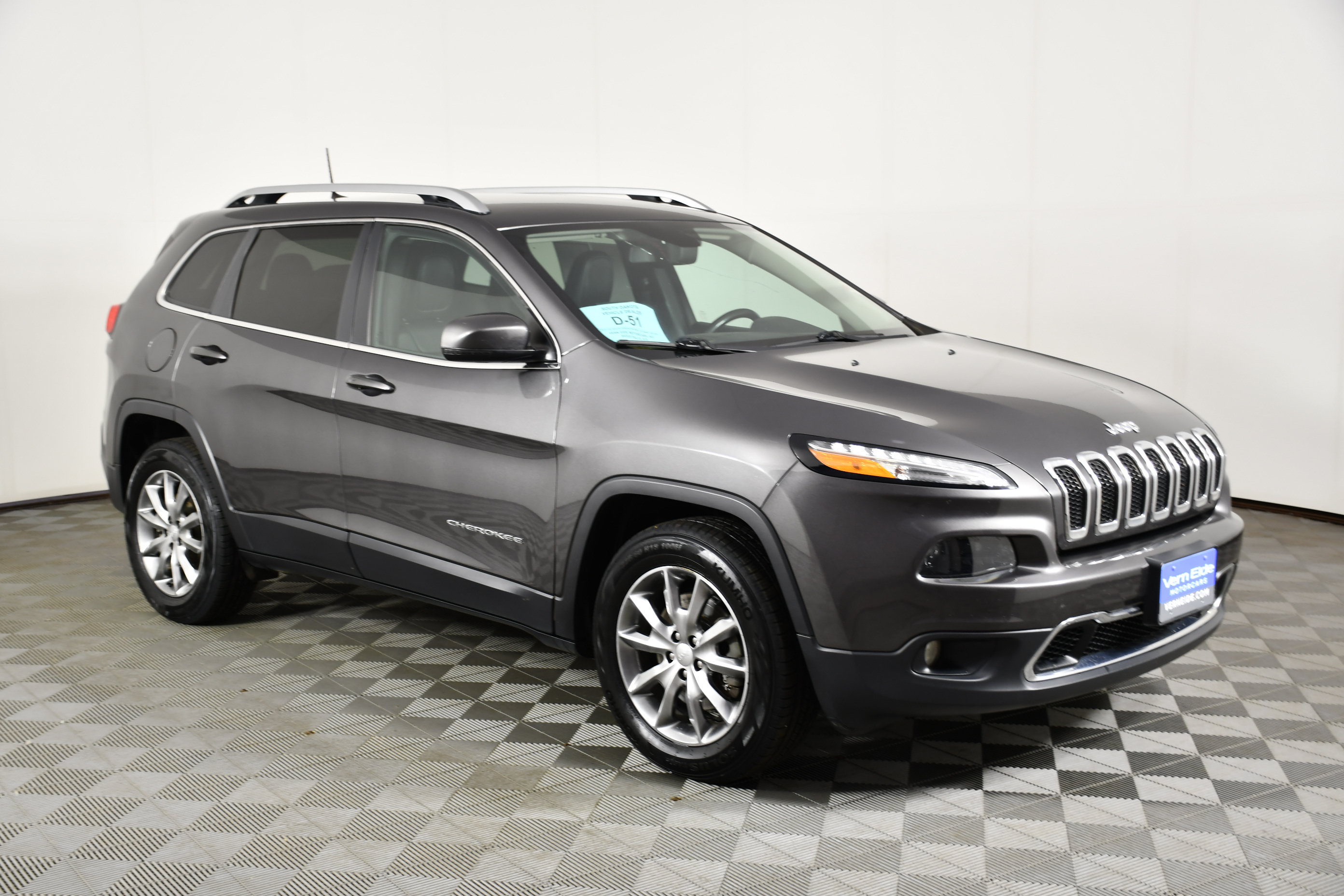 Used 2018 Jeep Cherokee Limited AWD/4WD image 4