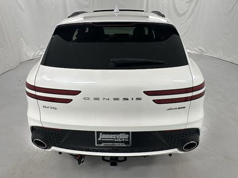 Used 2025 Genesis GV70 3.5T Sport image 4