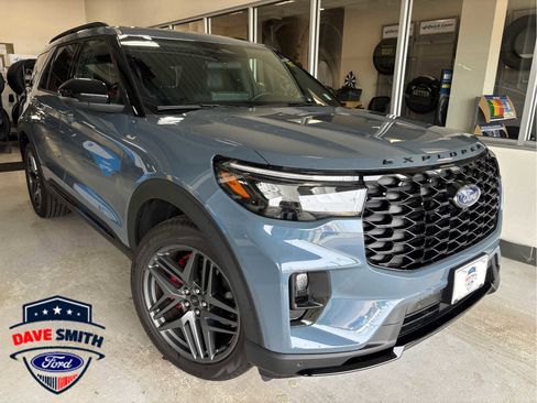 New 2026 Ford Explorer ST-Line w/ ST-Line Street Pack AWD/4WD image 1