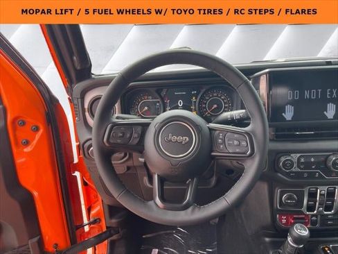 New 2025 Jeep Gladiator Sport image 29