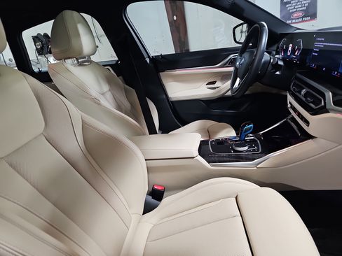 Used 2023 BMW i4 eDrive35 w/ Premium Package image 10