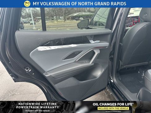 New 2026 Volkswagen Tiguan SEL R-Line image 12