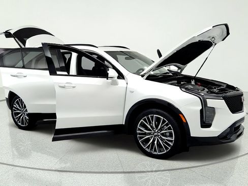 Certified 2024 Cadillac XT4 Sport AWD/4WD image 14