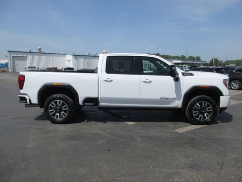 Certified 2022 GMC Sierra 2500 AT4 w/ AT4 Premium Plus Package AWD/4WD image 5