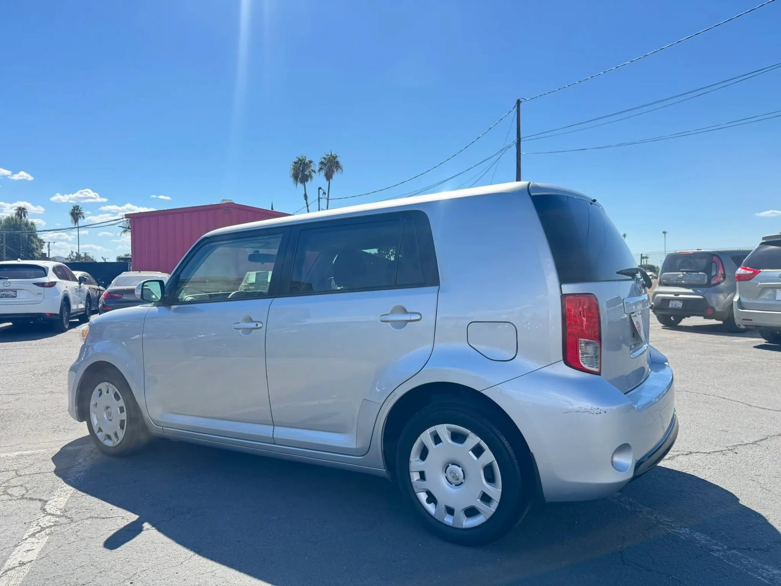 Used 2015 Scion xB FWD image 4