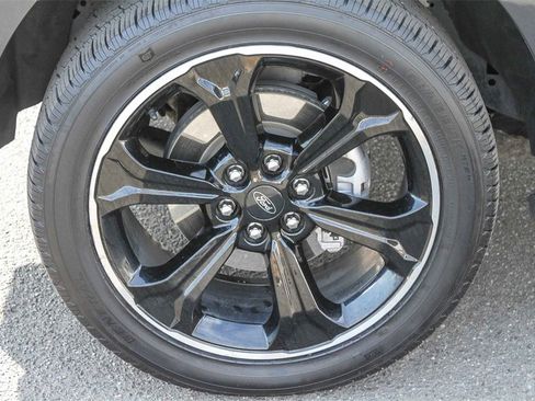 Used 2022 Ford Expedition Max Limited image 17