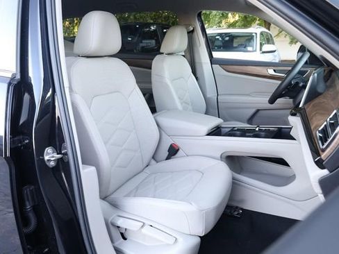 New 2026 Volkswagen Atlas SE image 26