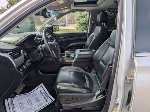 Used 2015 Chevrolet Suburban LT image 17