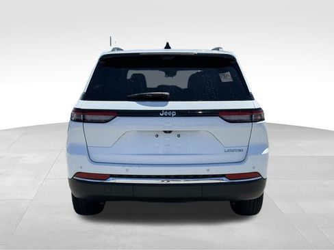 Used 2023 Jeep Grand Cherokee Limited w/ Luxury Tech Group II RWD image 23