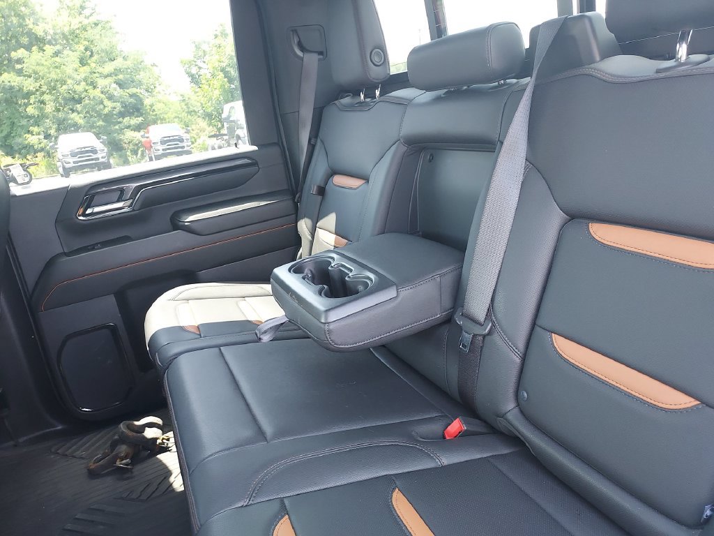 Used 2024 GMC Sierra 2500 AT4 w/ Technology Package AWD/4WD image 28