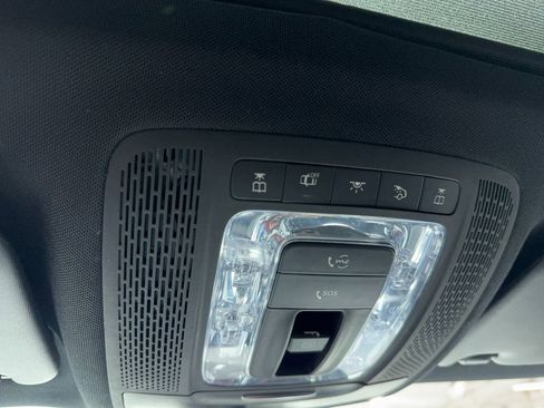 Used 2020 Mercedes-Benz GLB 250 w/ AMG Line image 32