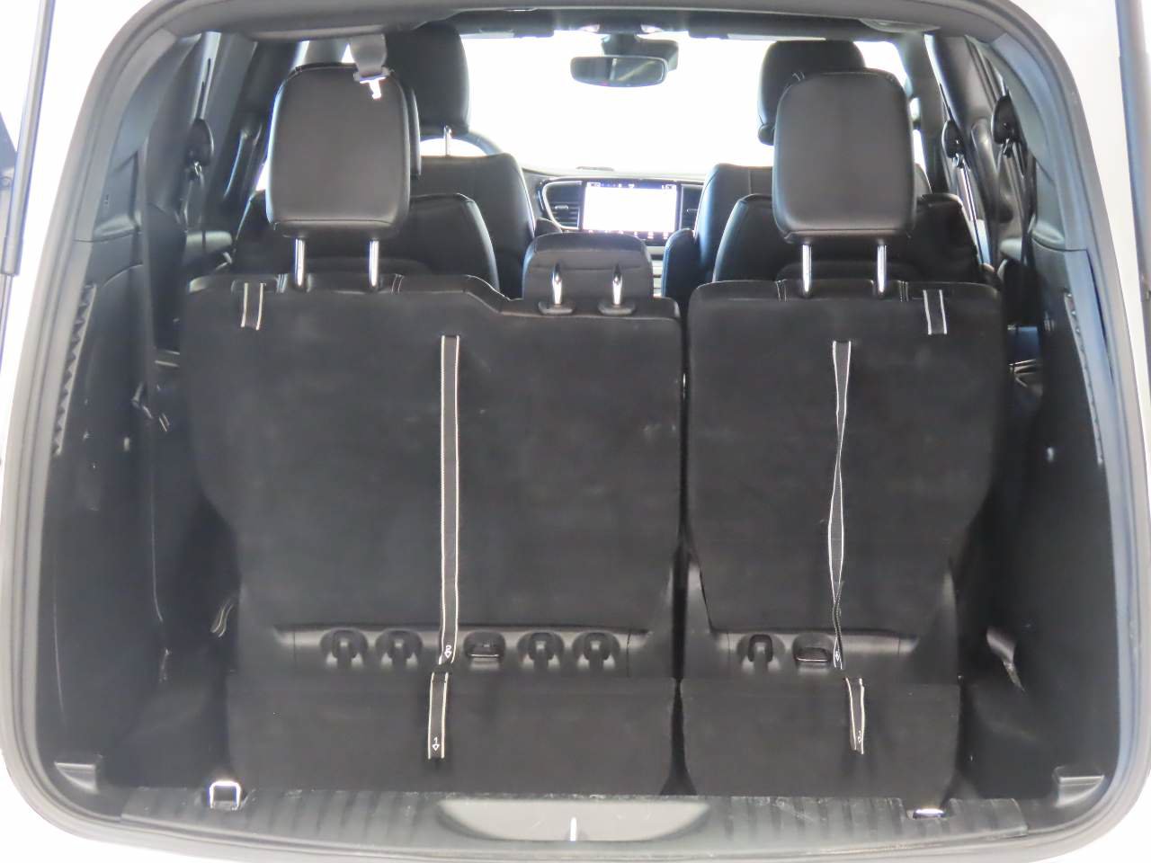 Used 2025 Chrysler Pacifica Select FWD image 16