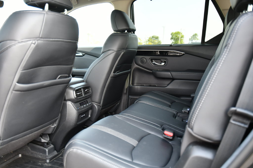 Used 2024 Honda Pilot Touring image 20