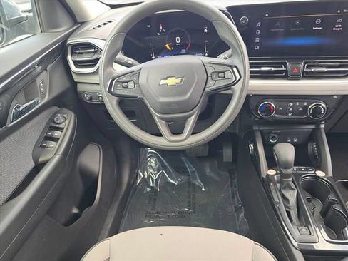 Certified 2025 Chevrolet TrailBlazer LT AWD/4WD image 21