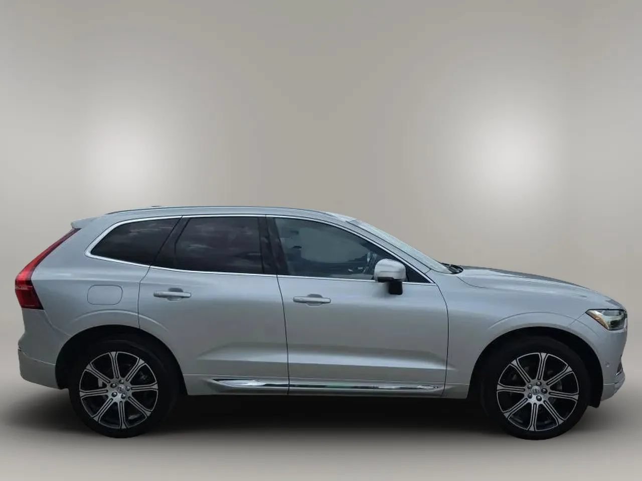 Used 2021 Volvo XC60 T5 Inscription w/ Advanced Package FWD image 9
