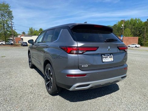 Used 2024 Mitsubishi Outlander SE AWD/4WD image 5