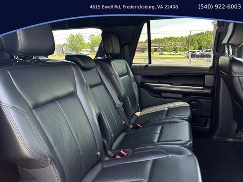 Used 2019 Ford Expedition Max XLT w/ Equipment Group 201A AWD/4WD image 16