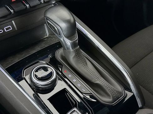 Used 2023 GMC Canyon Elevation w/ Convenience Package image 17