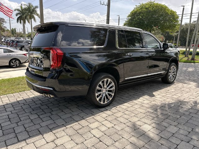 Used 2023 GMC Yukon XL Denali AWD/4WD image 37