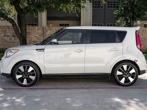 Used 2015 Kia Soul ! w/ Sun & Sound Package image 18