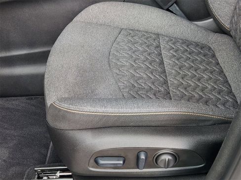 Certified 2023 Chevrolet Equinox LT image 25