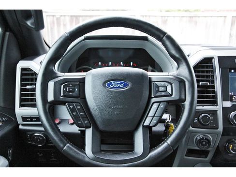 Used 2019 Ford F150 XLT w/ Equipment Group 302A Luxury AWD/4WD image 16