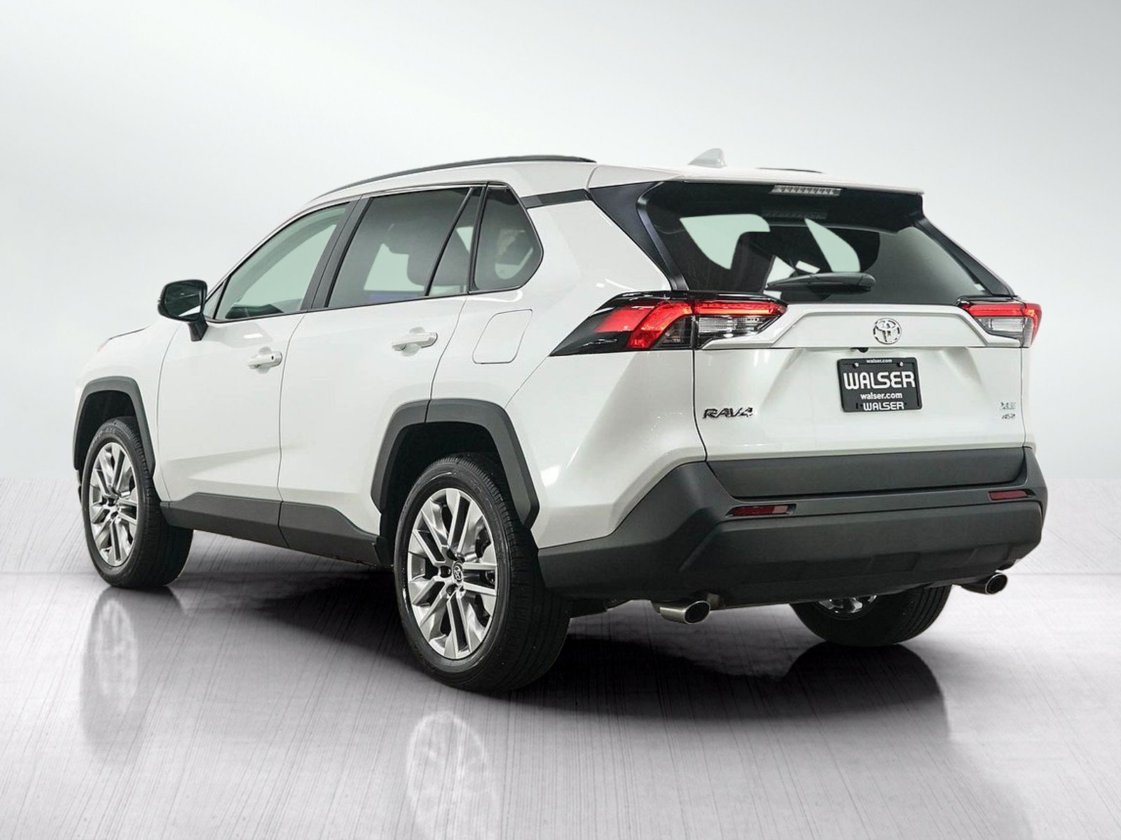 Used 2025 Toyota RAV4 XLE Premium w/ Weather Package AWD/4WD image 3