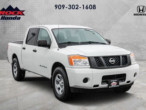 Used 2015 Nissan Titan S image 3