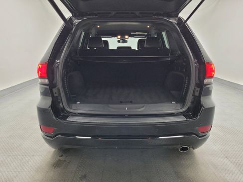 Used 2018 Jeep Grand Cherokee Altitude image 29